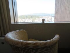 午後はお部屋で外の景色を見ながらのんびりまったりと過ごしました。
旅も５日目。昨日までずっと観光で忙しく出歩いていたので旅の疲れも出ていました。時には何もしない贅沢な一日もいいものです。