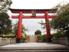 亀戸天神社
鳥居を入ると、すぐに太鼓橋の男橋。
