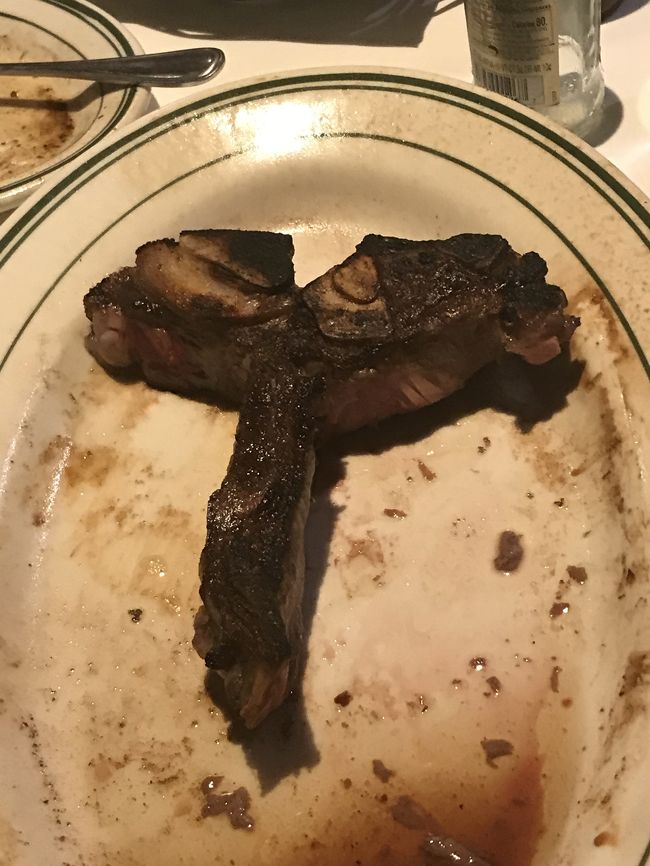 ウルフギャングのステーキ、残ったボーン