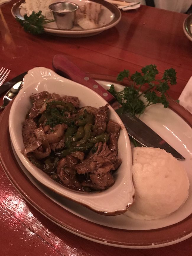 チャックセラーのアーリーイブニングスペシャル、ハワイアンステーキ、25ドル、サラダバー、スープバー、ブレッドバー付き