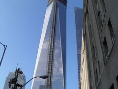 9/11の跡地に建設中のフリーダム・タワーに向かって歩く。