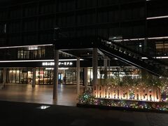 『横浜ハンマーヘッド』のレストランなどはこちらをご覧ください↓

<『インターコンチネンタル横浜Pier 8』宿泊記（１）
2019年10月に開業のホテル＆商業施設『横浜ハンマーヘッド』へ
新「ピアライン」を利用>

https://4travel.jp/travelogue/11574753