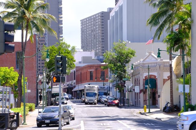 ダウンタウンへの道。