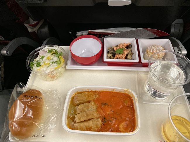 若鶏のディアブル風栗とニョッキのオーロラソース<br />ラウンジでお腹いっぱいにして良かった。<br />これだけでもサファイアになった甲斐がありました。