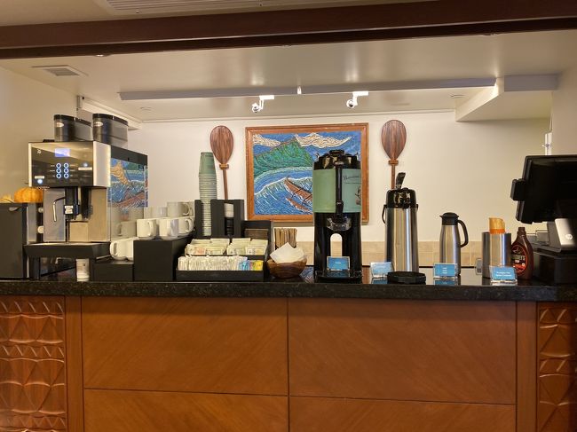 コーヒーとお茶、ベビーのミルク用のお湯があります。