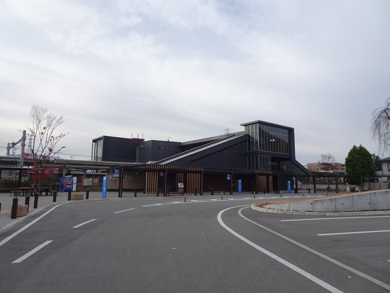 10分ほど歩くと石和温泉駅