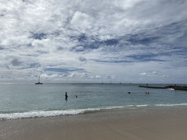 暫くビーチで遊びました。