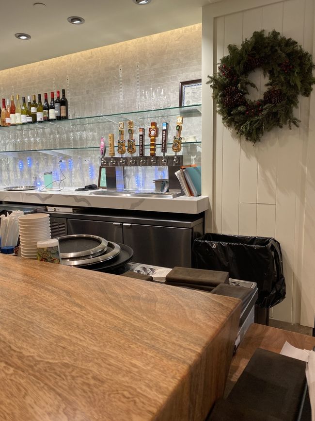 このカウンターの感じが好き。