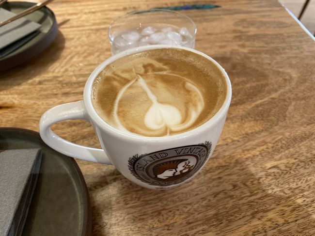 アイランドラテ<br />これが飲みたくてビールやめました。<br />唯一飲めるコーヒーです。<br />基本コーヒーは嫌いな私です。