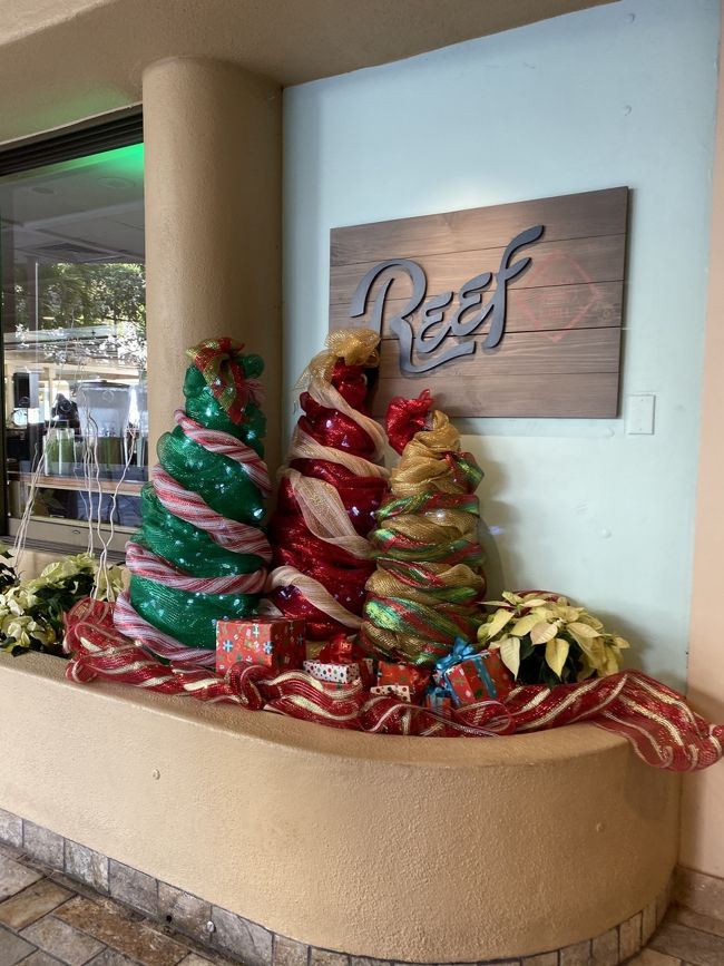 ビーチサイドにあるレストラン<br />ここで朝食を食べました。