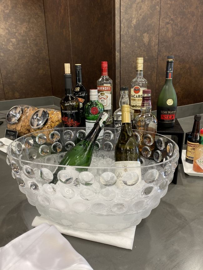 アルコールコーナー<br />種類はコンパクト