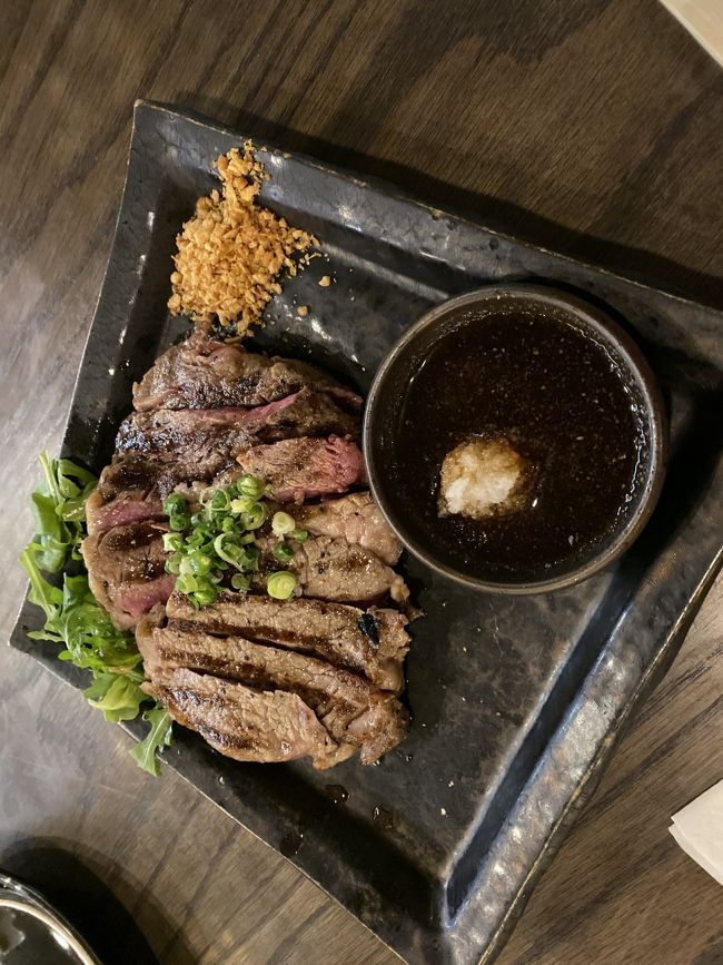 うどんじゃーね～<br />と思いステーキ＄13をオーダーしましたが、ステーキの店じゃないだけに肉は固く頼むもんじゃないと思いました。