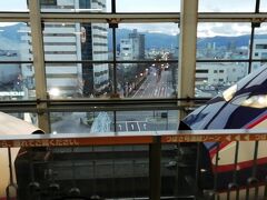 福島到着。後ろに「つばさ」が連結されました。
ギャラリーは依然数人居ます。

途中、新幹線単独駅の白石蔵王を取って「トレすご」東北新幹線もクリアです。

仙台へ戻る「やまびこ」はＥ５でした