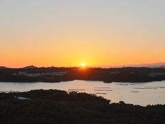 ホテルから見た英虞湾の夕陽。