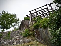 【...苗木城跡・なえぎじょうあと...】

ふぅ～まだ上だなぁ.....