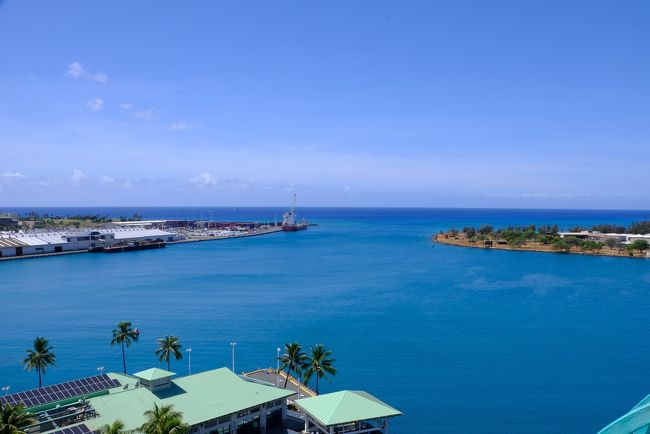 こちらがホノルルの港の入り口ですね。昔の人は長い航路をハワイにやってきて、ホッとする瞬間の場所だったのでしょう。