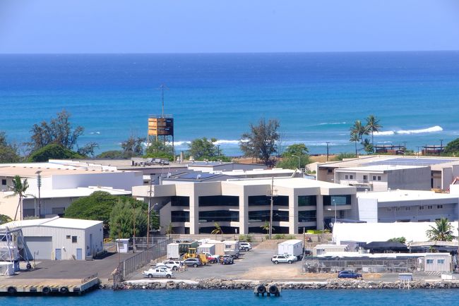 こちらは正面の建物。一般人は立ち入り禁止か?