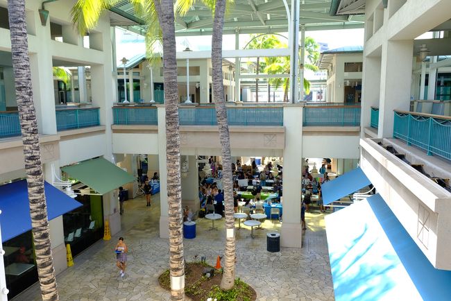 本当は2階は学生エリアでたぶん入ってはいけないのでしょうけど、他の学生に引きつられて入ってしまいました。<br />ちなみに２階は学生寮のようでした。