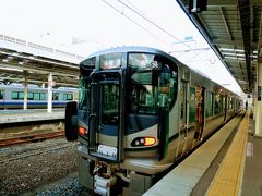奈良行きの列車に乗ります。