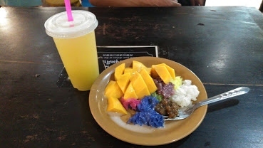 疲れは、だいぶ取れてきました。<br />明日は、ドイステープ寺院方向に、行く予定です。