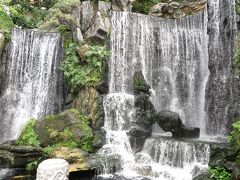 路面バスで、西門行きのバスがすぐ来たので乗り、ブルーラインで龍山寺へ。