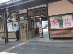 で、この列車は旧線経由なので、トンネルで喜々津駅までぶち抜く新線とは別ルートに入り、道ノ尾駅。
