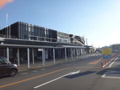 やって参りましたのは釜石駅。

来ました、鉄ネタ。

釜石駅は、ＪＲ釜石線と三陸鉄道の駅があります。