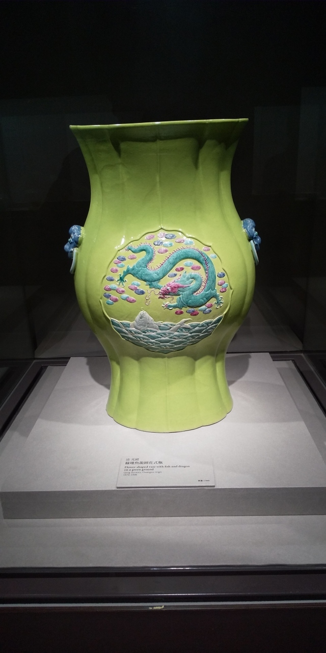 色使いと竜が中国文化そのもの