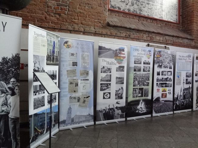 こうして1989年関連のものが教会内に展示されているんですね。