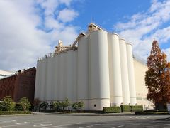 往きは阪急吹田駅から徒歩１０分(強)で、目的のビール工場に着きました。