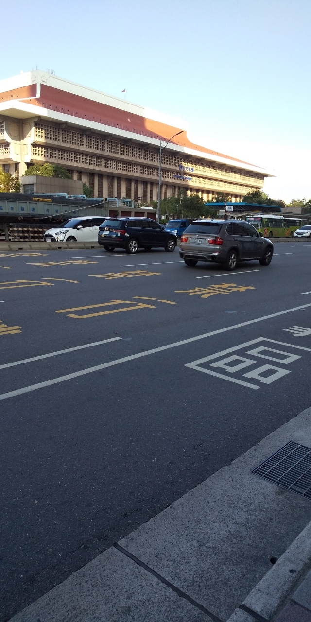 台北駅にやって来ました<br />夜まで時間はたっぷりある最終日は　恐怖のノープランです