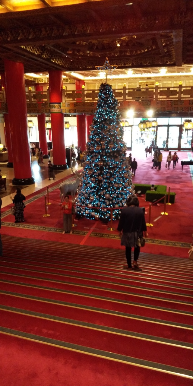 飛行機は日付けをまたいで２時40分発なので　ゆっくりして<br />チェックアウトの１２時近くまでホテルで過ごしました