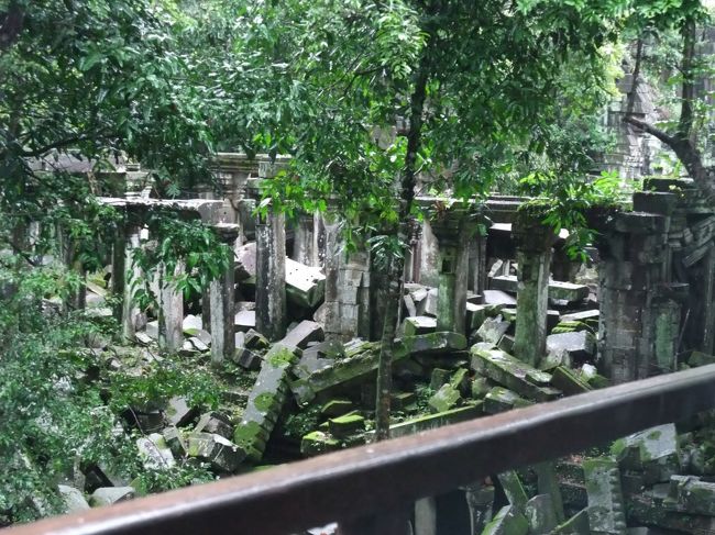 ラピュタのモデルになったと、まことしやかに噂がありますが<br />一般的に知られるようになったのは映画の後で真偽のほどは定かではありません<br /><br />廃墟の美しさに心を打たれ、歴史の流れに思いをはせます