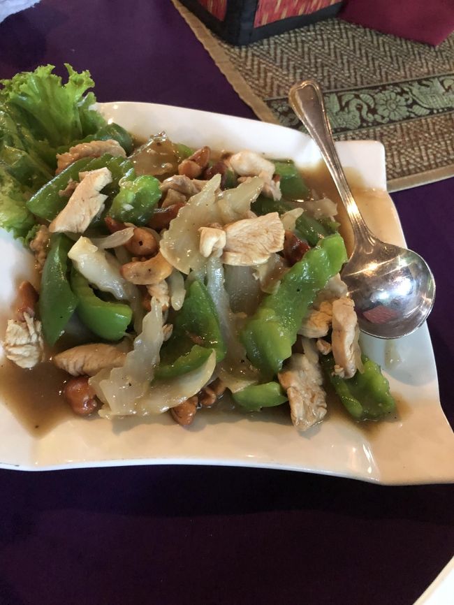 カシューナッツと鶏肉ピ-マン炒め<br /><br />塩味、あっさり、普通過ぎ…泣