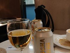 スワンナプーム空港の入国審査は、すごい行列でしたが、30分位で、通過できました。
時間があったので、コンコースDのミラクルラウンジに来ました。