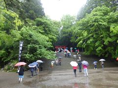 「霧島神宮」到着。

主祭神は「天饒石国饒石天津日高彦火瓊瓊杵尊」。
天照大神の孫で天孫降臨神話で有名なニニギノミコトです。