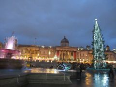 トラファルガー広場の巨大クリスマスツリー

