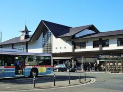 千葉から総武・横須賀線で乗り換えなしでJR鎌倉駅に着きました。