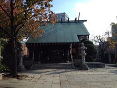 住吉神社。直線的な屋根がカッコいいです