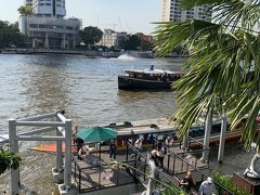 こちらがホテルの舟乗り場・降り場。