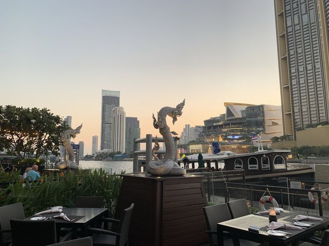 18時出発のホテルのシャトルボートに乗り込みます。<br />毎日何度もこのホテルのシャトルボートにお世話になっています。