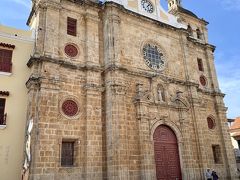 サン ペドロ クラべール寺院
中に入れたのかな？

まあ外観をみて満足。
