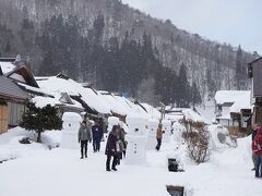 大内宿。
先週雪まつりだったのかな？
まだかまくらとか残ってて楽しめました。