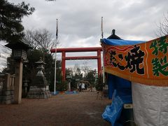 櫛田神社
お正月用意真っ最中 茅の輪も設置するようだし屋台もいくつか出るようです