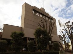 東京ヤクルトスワローズの本拠地、明治神宮野球場です。