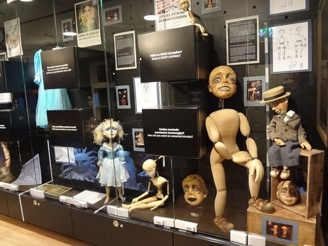 人形制作の様子。<br />完成するまでが不気味なの。