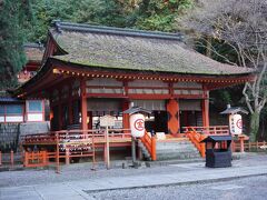 ９２３段

白峰神社

息が切れてきました。
でもさらに上へ行くのです！

白峰神社で御朱印がいただけない場合は御本宮で書置きがいただけます。