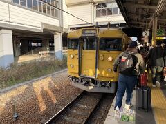 相生駅でダッシュ！！車両も短くなり当然立ち席でした。この先の岡山で多分みんな降りると踏んで我慢します。