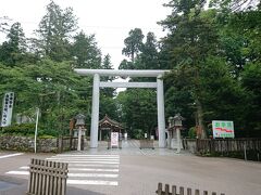 白山神社です。鶴来駅からちょっとありますので、自転車で来られる方は気を付けてくださいね。