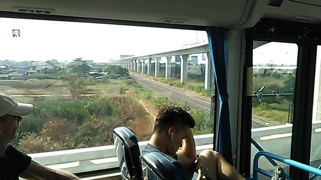 ただというほど嬉しいものはないですね。<br />ウキウキ気分の中、パタヤまで通じているあの線路撮影に成功しました。<br />お正月なんですかね。道は渋滞なくすいすい。